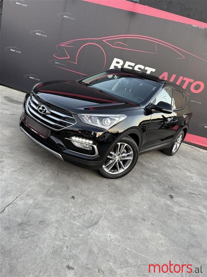 2016' Hyundai Santa Fe photo #2