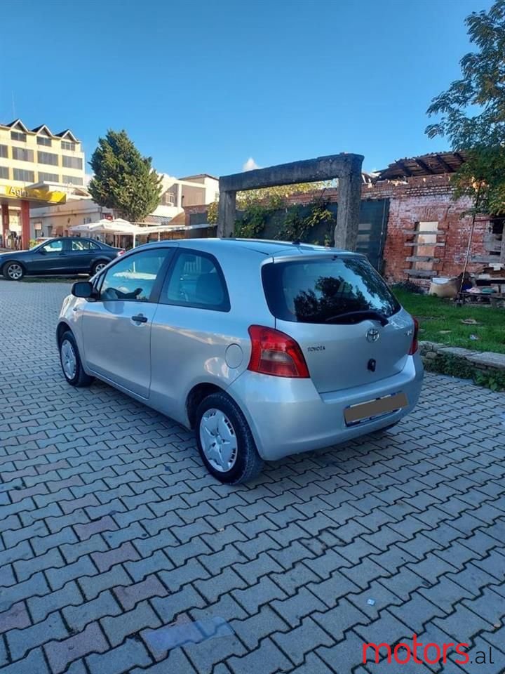 2007' Toyota Yaris photo #3