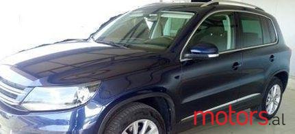 2012' Volkswagen Tiguan photo #1