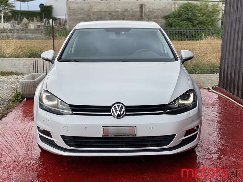 2013' Volkswagen Golf photo #2