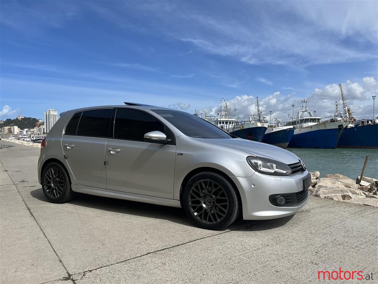 2013' Volkswagen Golf photo #5