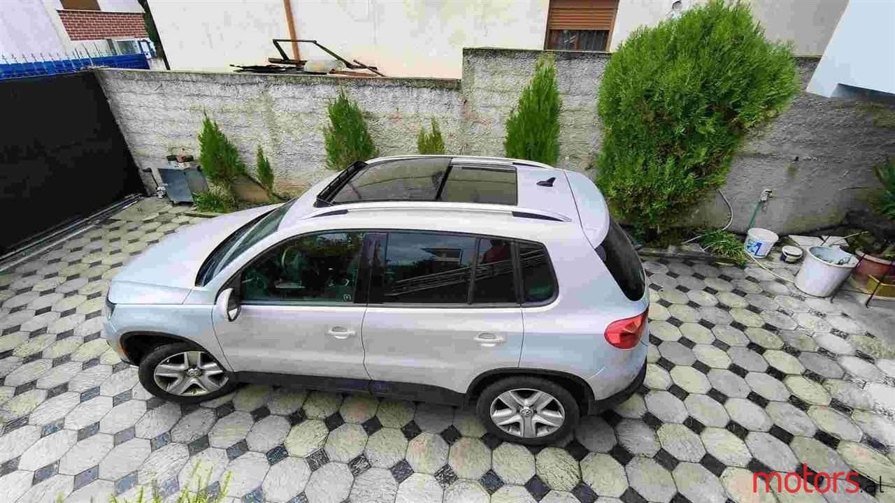 2013' Volkswagen Tiguan photo #2