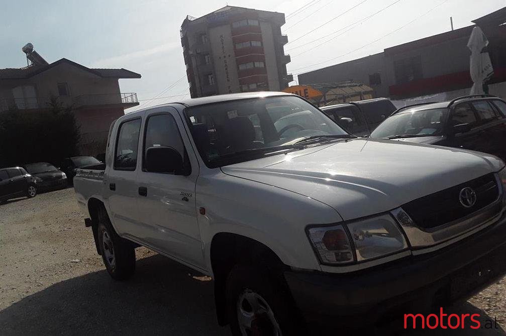 2005' Toyota Hilux photo #1