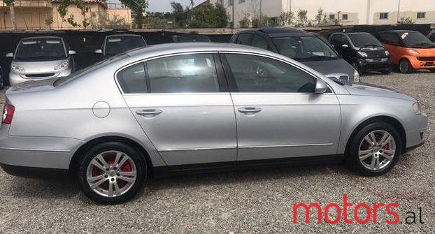 2006' Volkswagen Passat photo #2