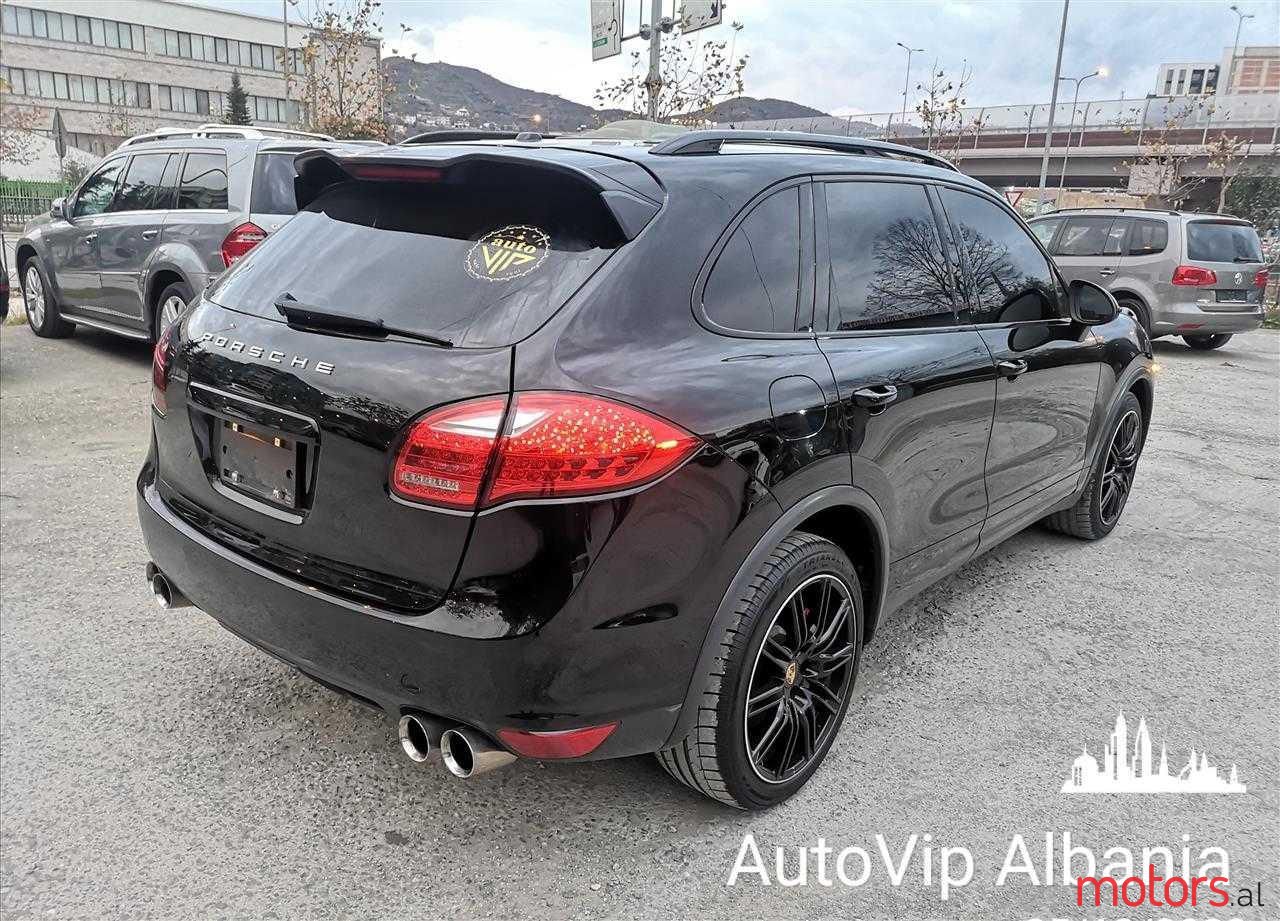 2011' Porsche Cayenne photo #5
