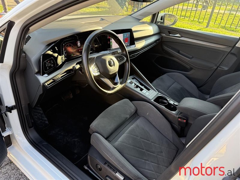 2021' Volkswagen Golf photo #2