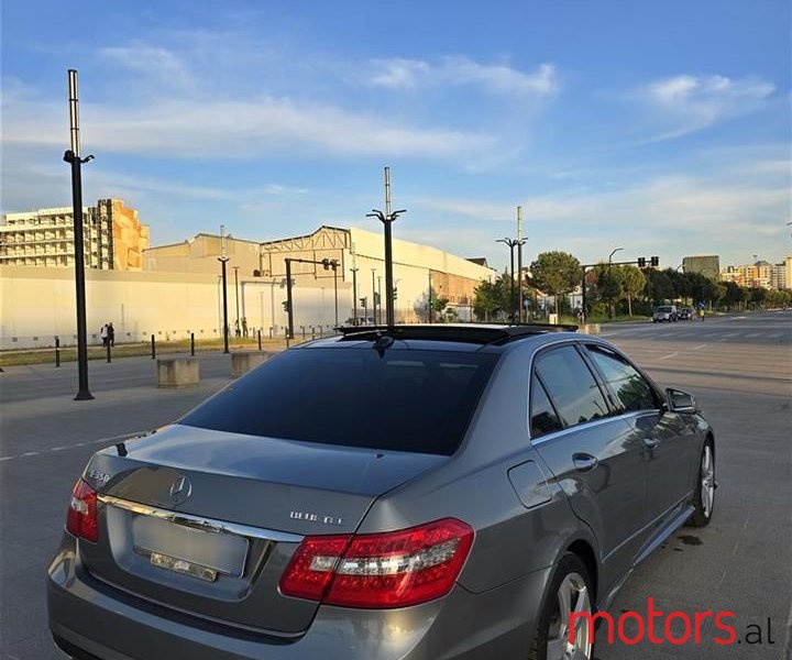 2013' Mercedes-Benz E 350 photo #4