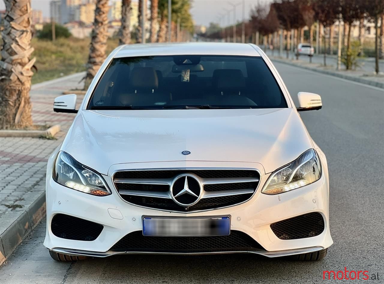 2015' Mercedes-Benz E 220 photo #1