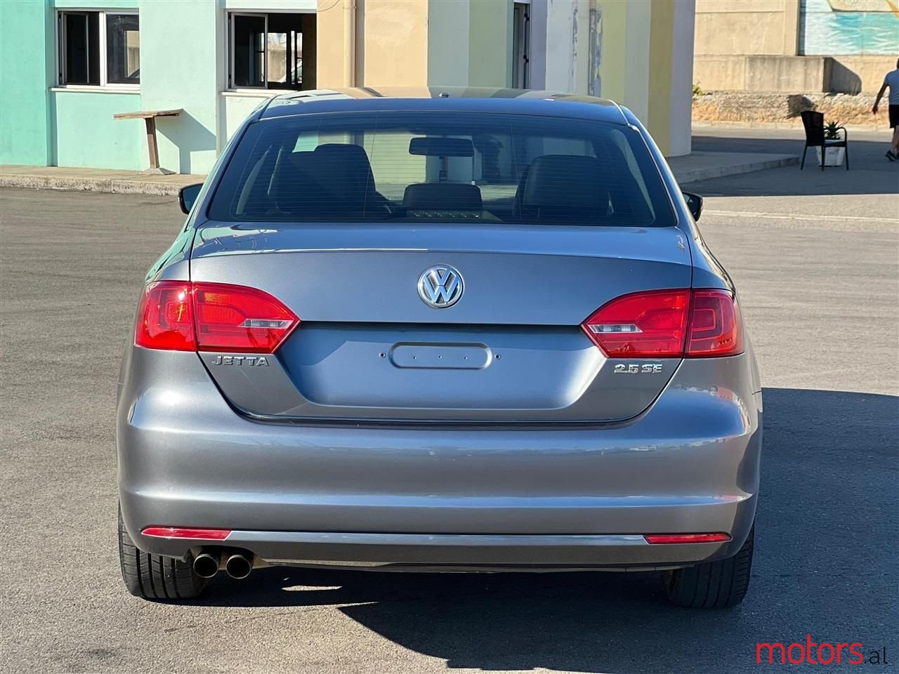 2011' Volkswagen Jetta photo #6