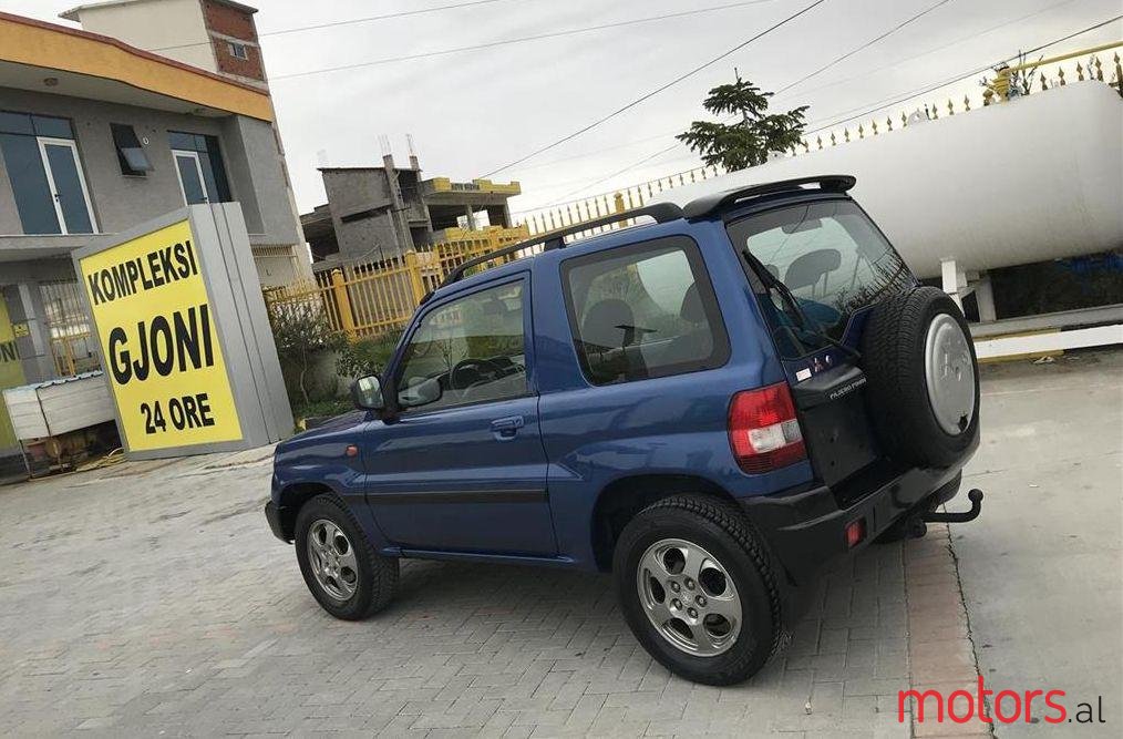 2001' Mitsubishi Pajero Pinin photo #1