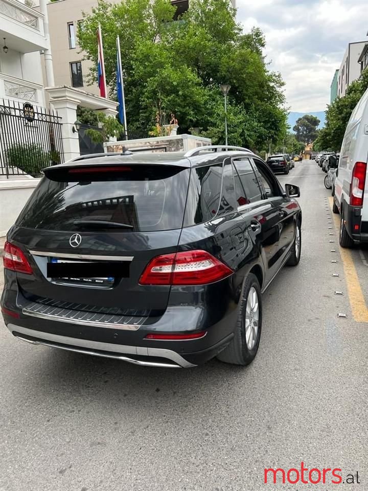 2012' Mercedes-Benz ML 350 photo #2