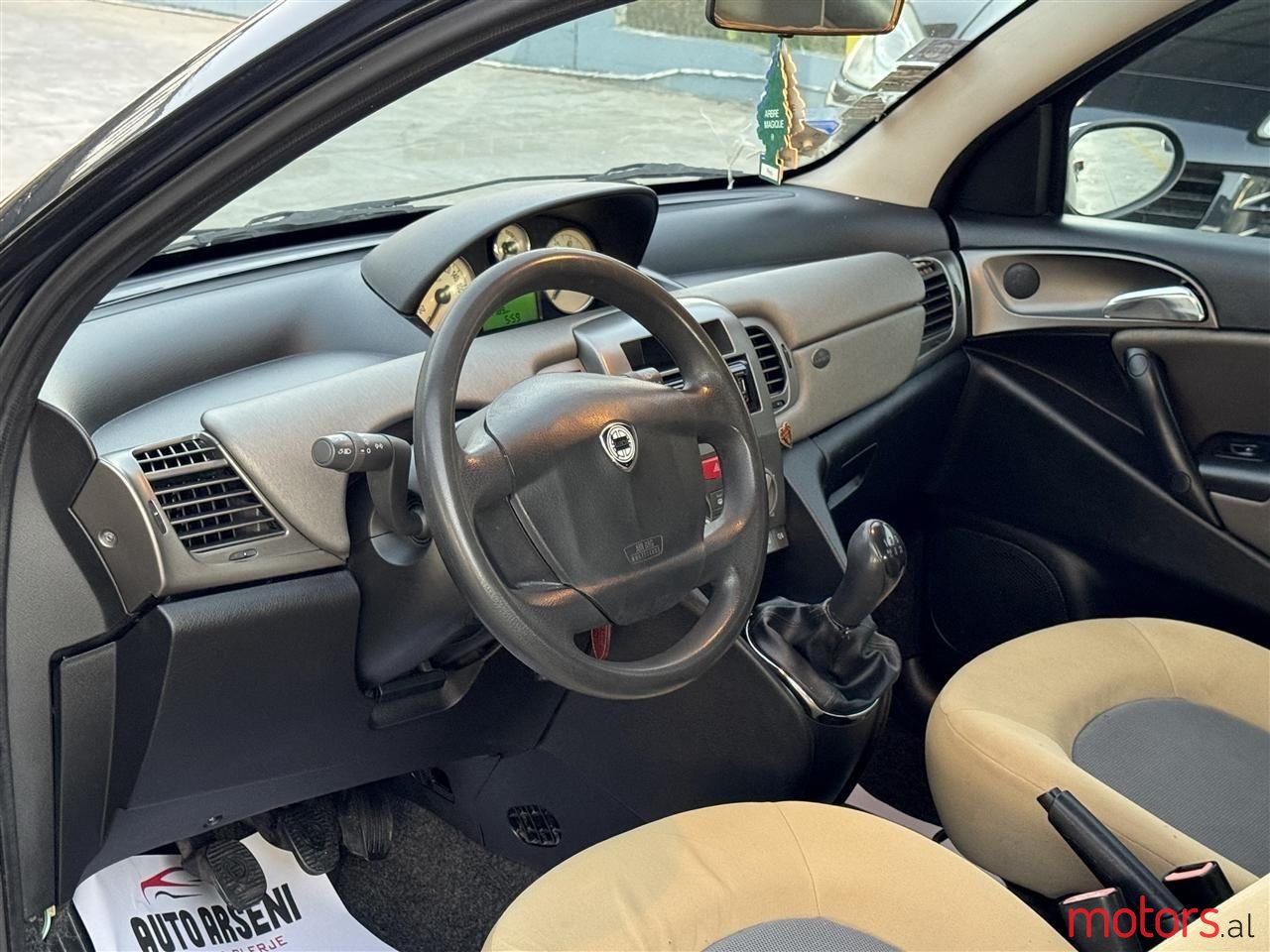 2005' Lancia Ypsilon photo #5