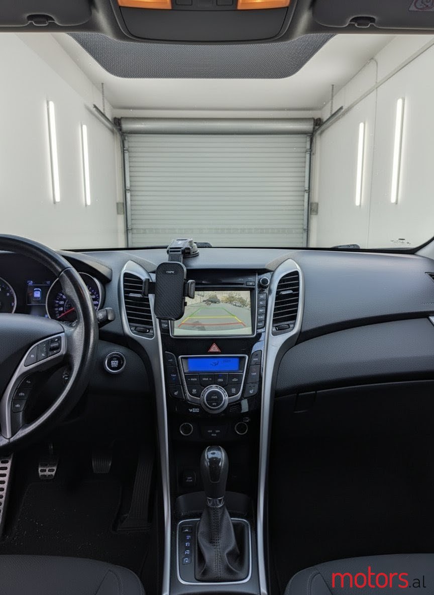 2012' Hyundai i30 photo #6