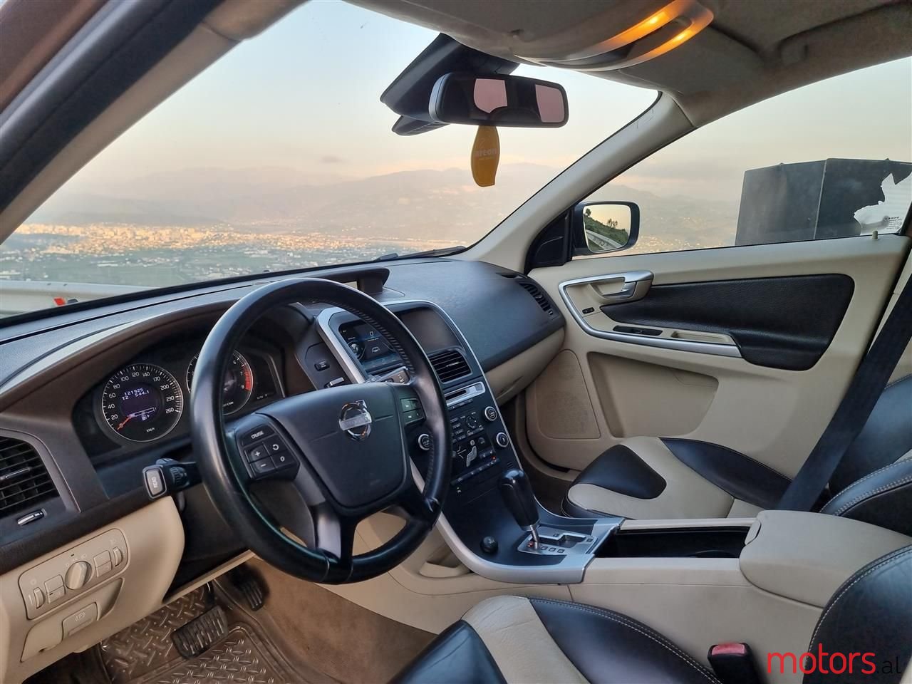 2012' Volvo Xc 60 photo #5