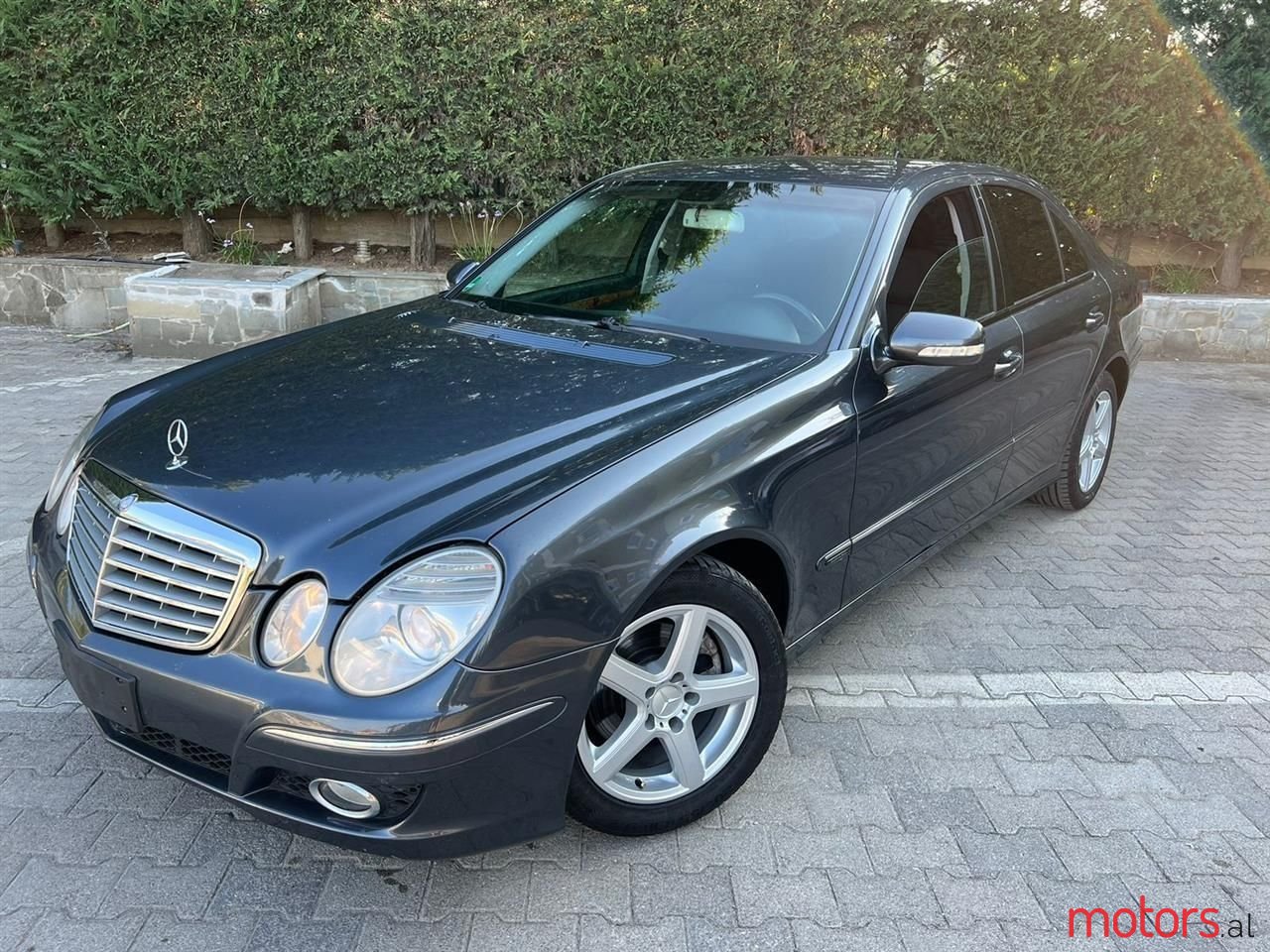 2009' Mercedes-Benz E 220 photo #4