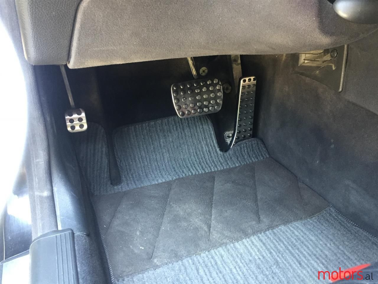 2001' Mercedes-Benz E 270 photo #6