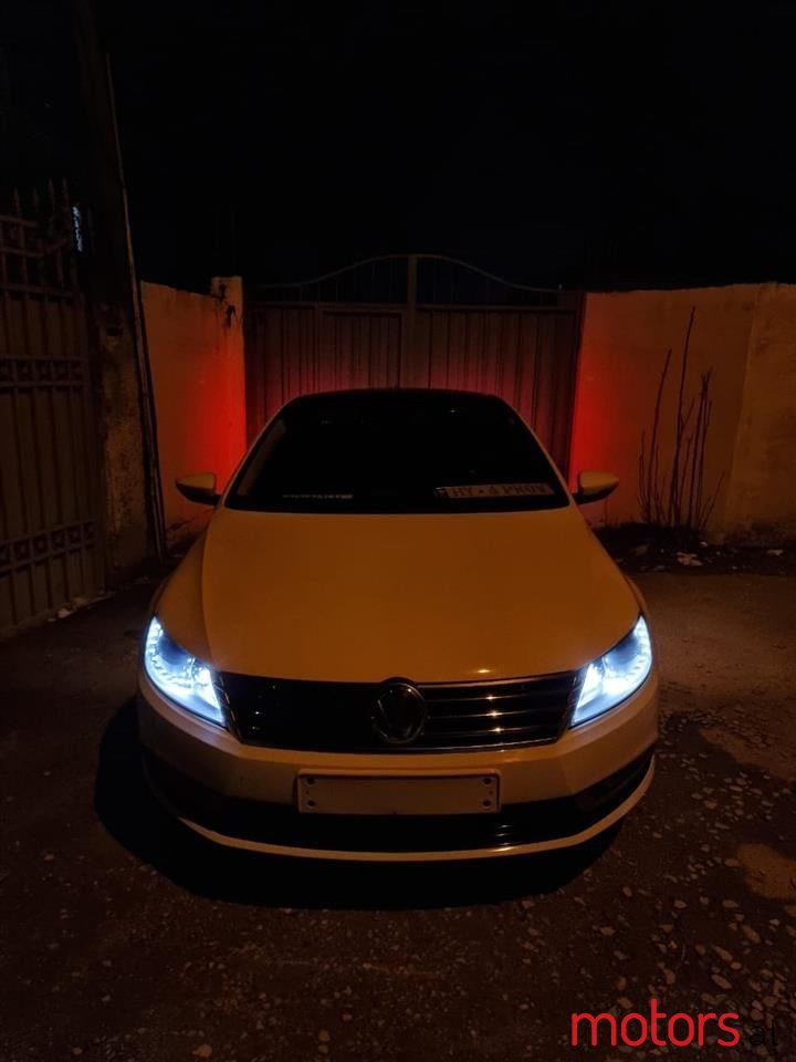 2015' Volkswagen Passat photo #6