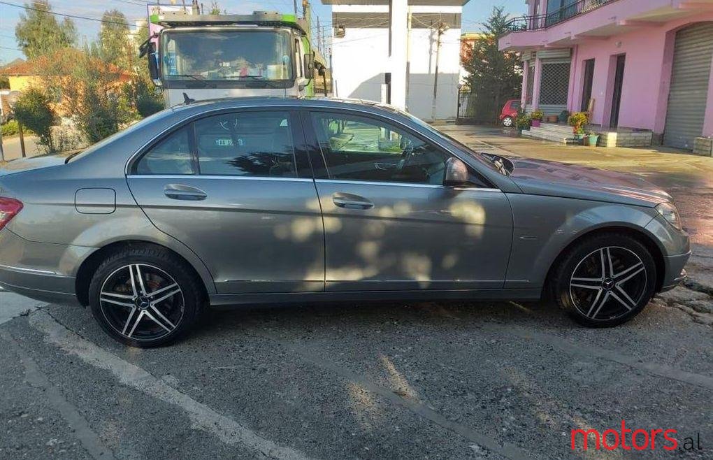 2008' Mercedes-Benz C 320 photo #1