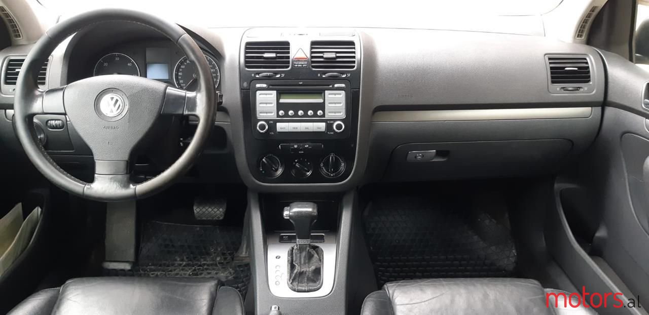 2005' Volkswagen Golf photo #3