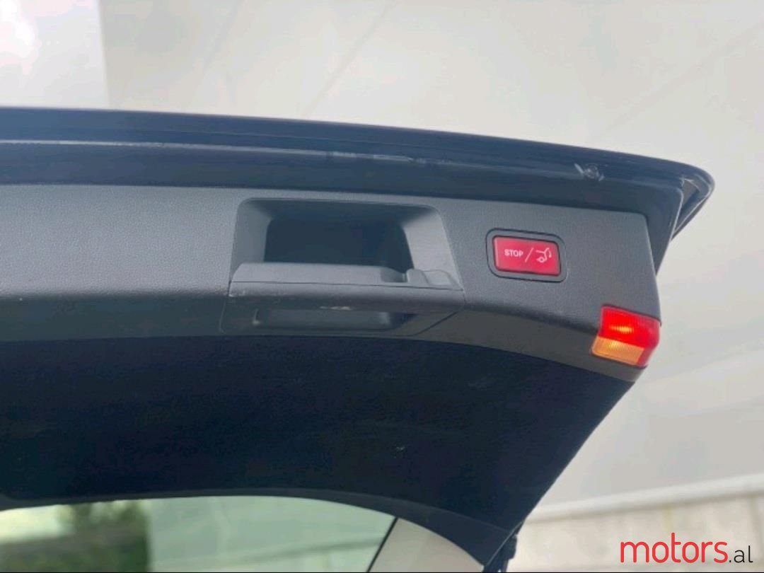 2012' Mercedes-Benz E 250 photo #6