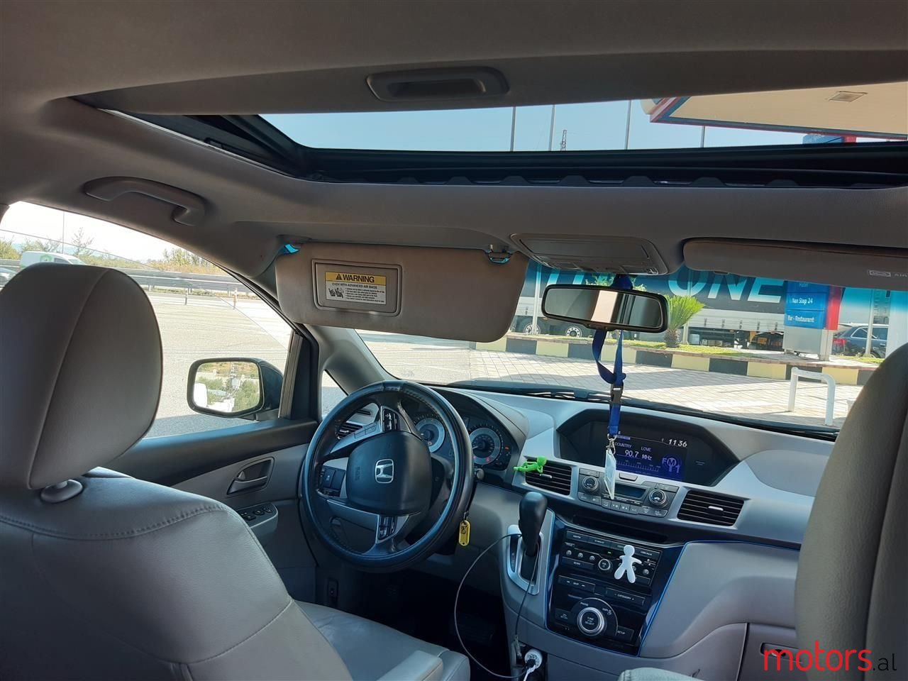 2012' Honda Odyssey photo #6