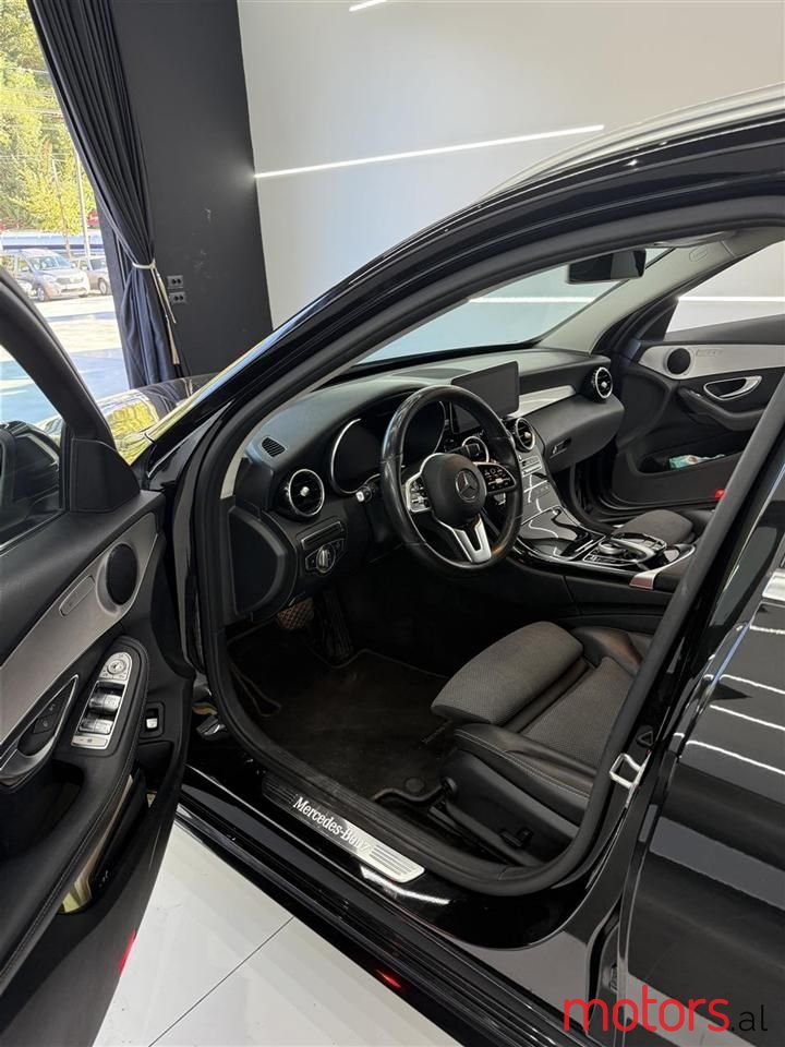 2018' Mercedes-Benz C 220 photo #2