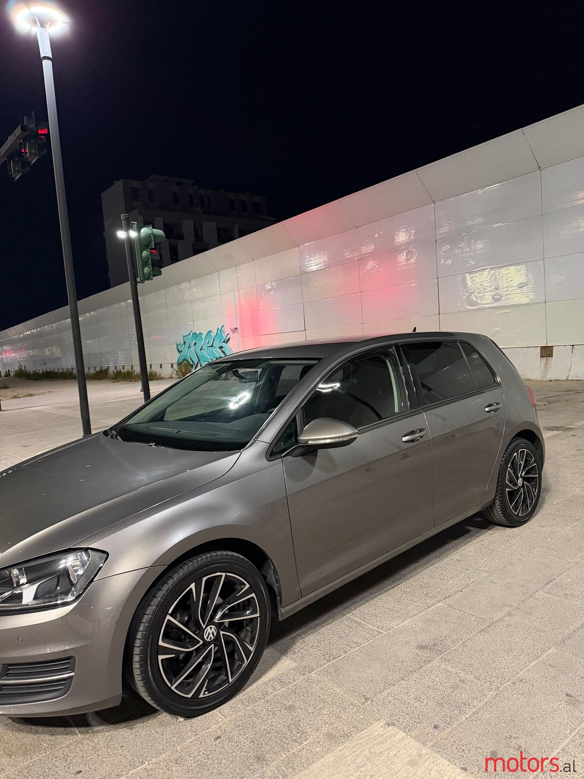 2016' Volkswagen Golf photo #1