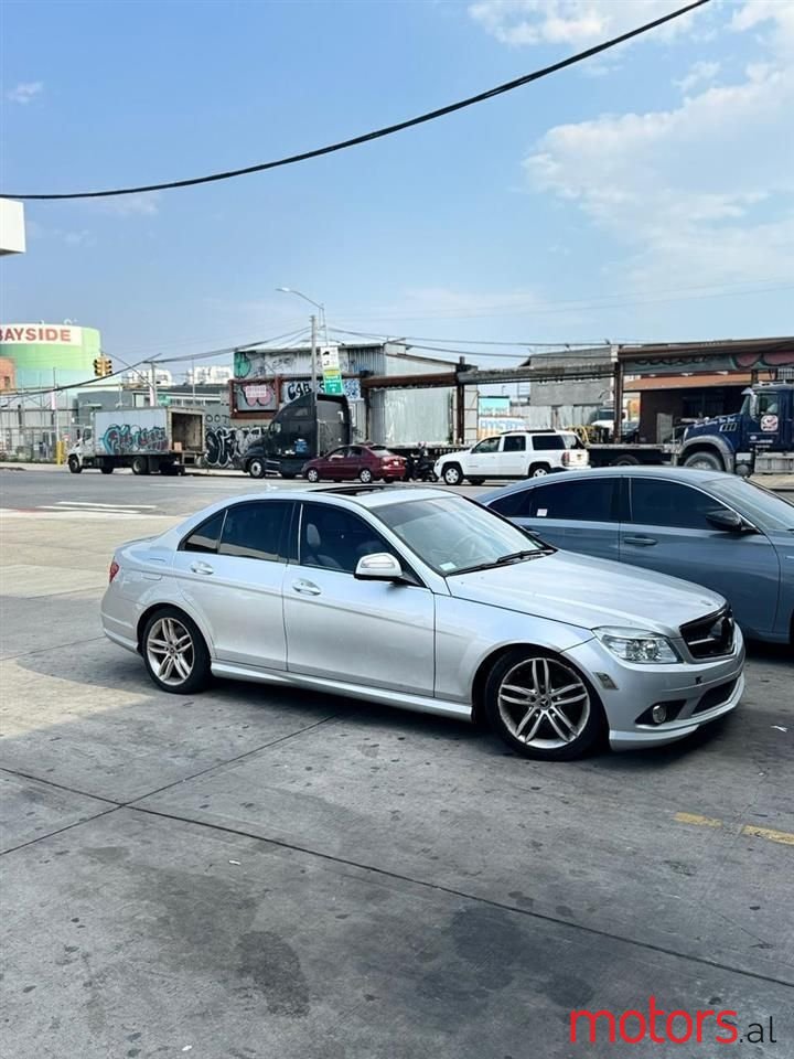 2009' Mercedes-Benz C 300 photo #1