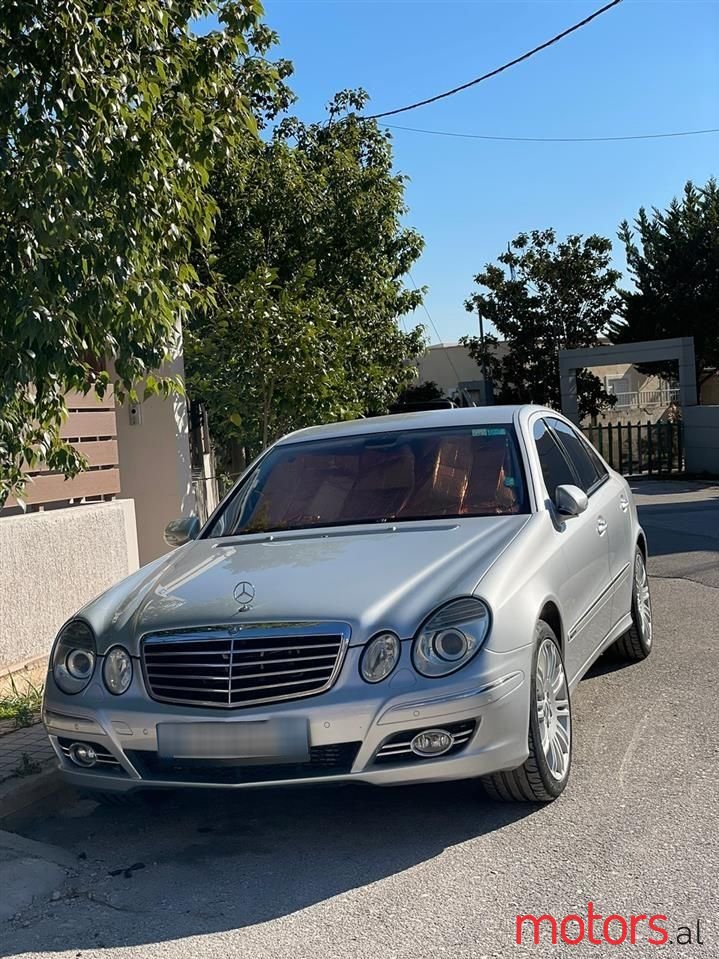 2008' Mercedes-Benz 320 photo #4