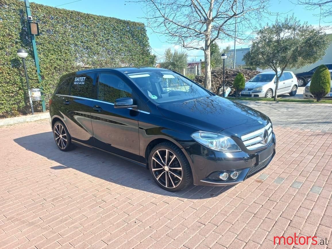 2014' Mercedes-Benz B 180 photo #2