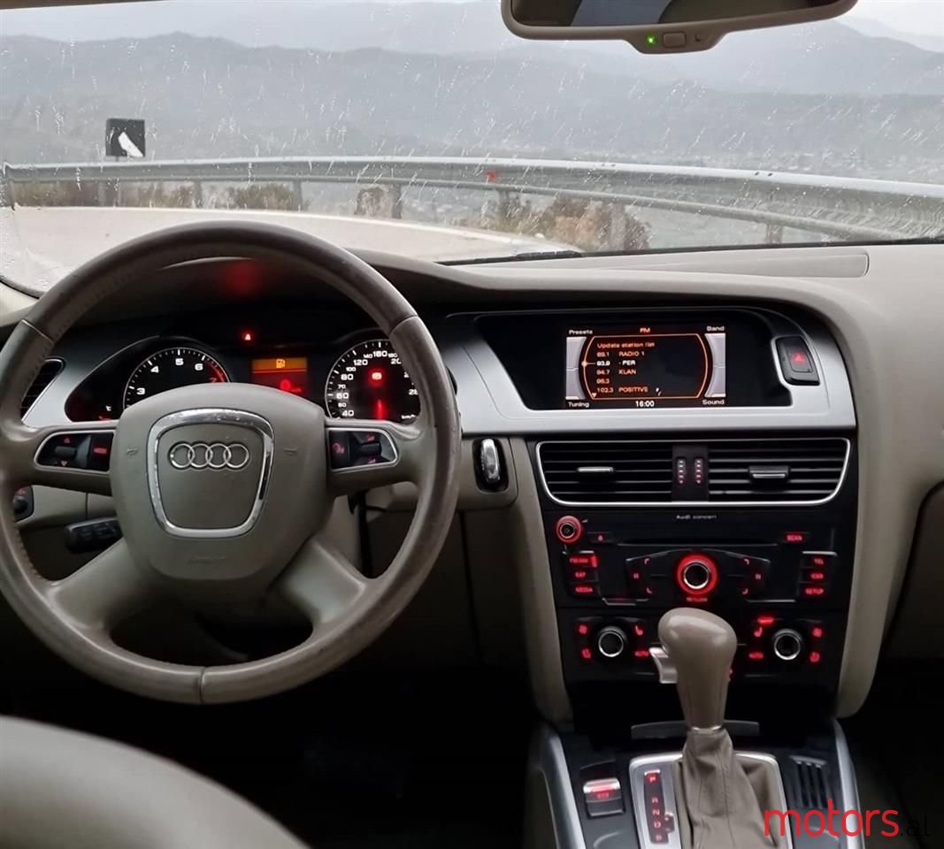 2011' Audi A4 photo #4