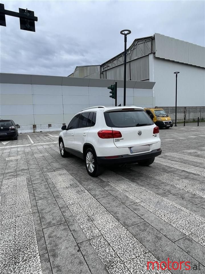 2013' Volkswagen Tiguan photo #2