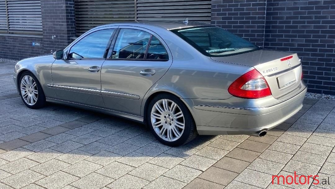 2009' Mercedes-Benz E 280 photo #2