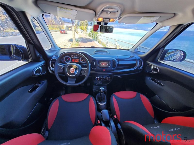 2014' Fiat 500L photo #2