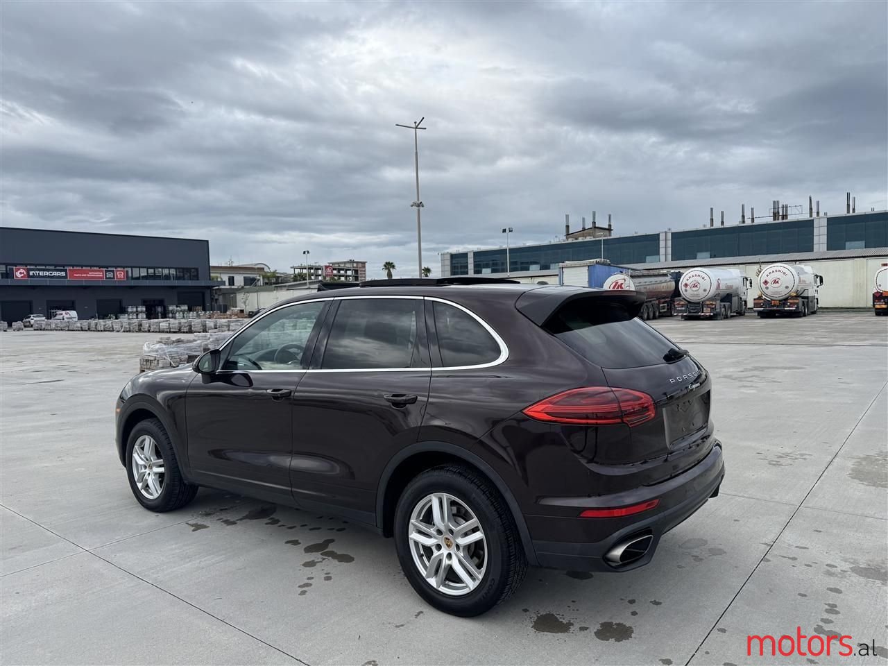 2016' Porsche Cayenne photo #4