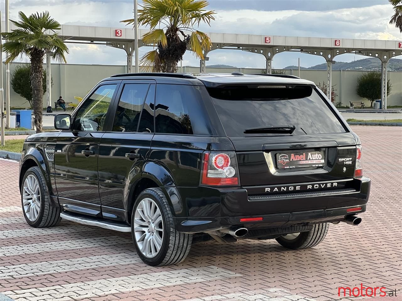 2011' Land Rover Range Rover Sport photo #5