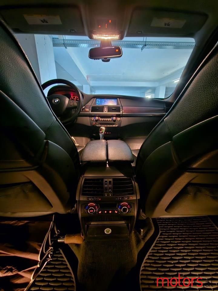 2011' BMW X5 photo #6