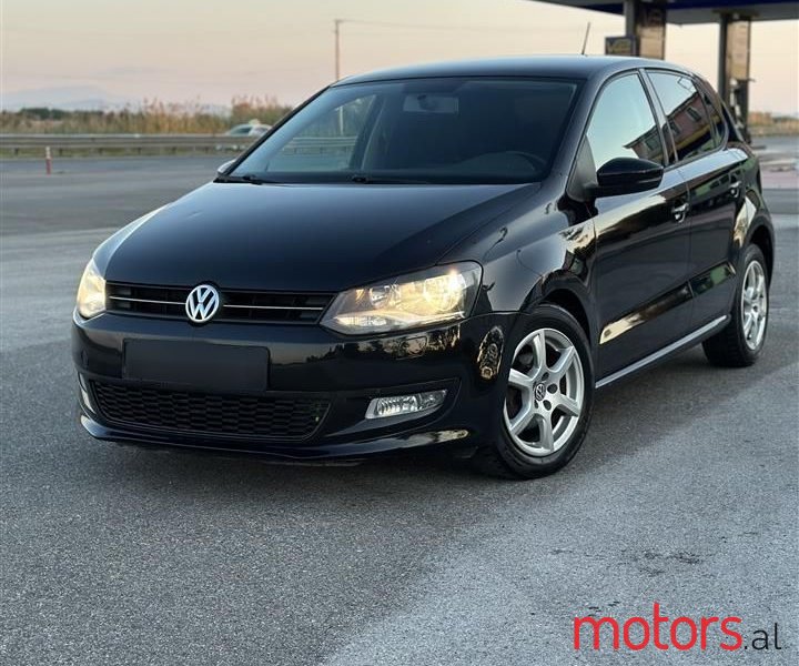 2011' Volkswagen Polo photo #1