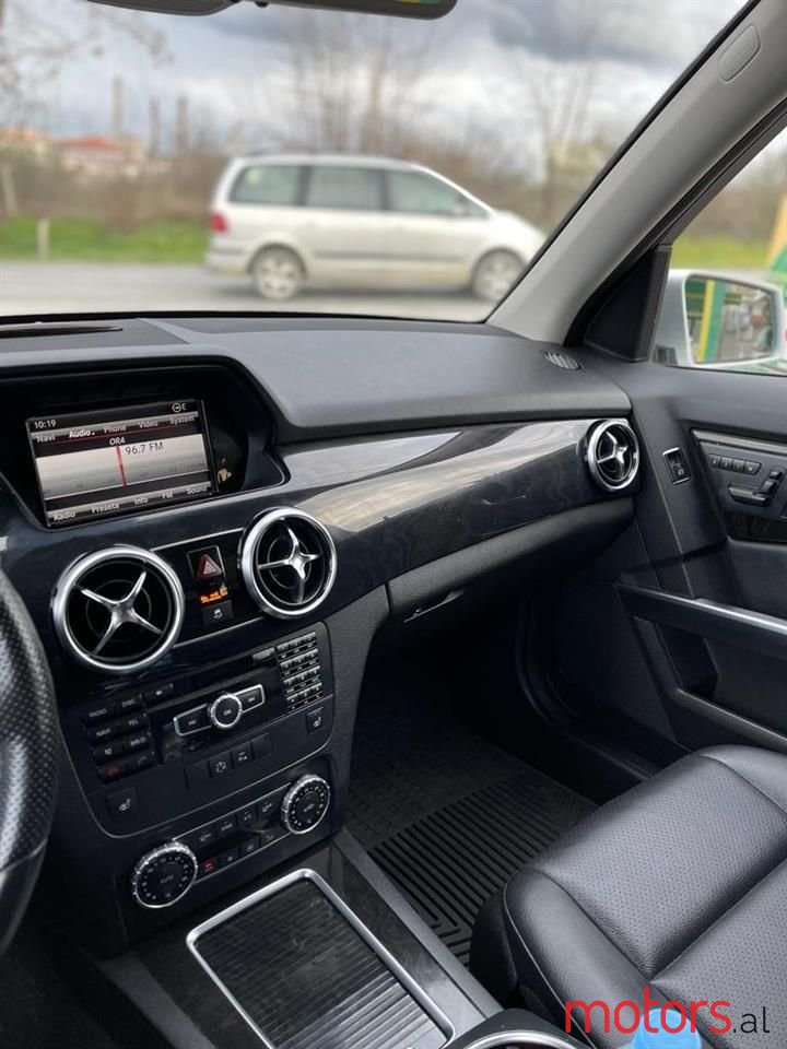 2013' Mercedes-Benz GLK 250 photo #2