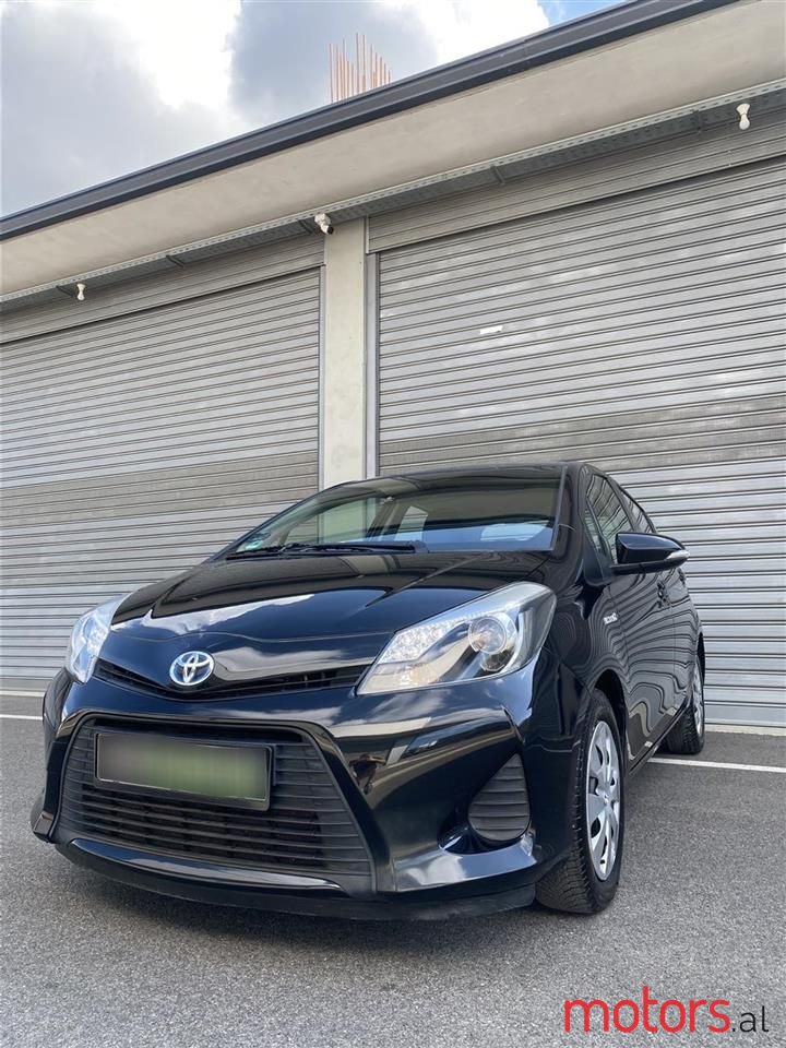 2013' Toyota Yaris photo #3