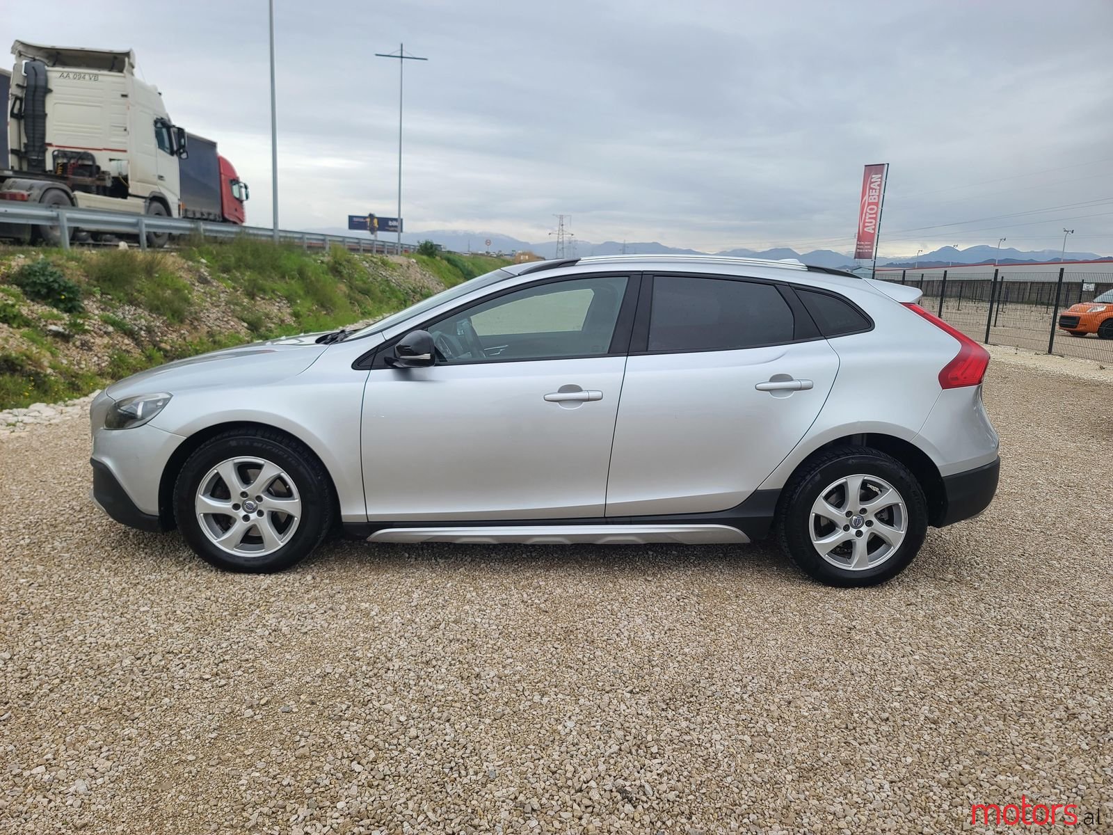 2015' Volvo V40 photo #5