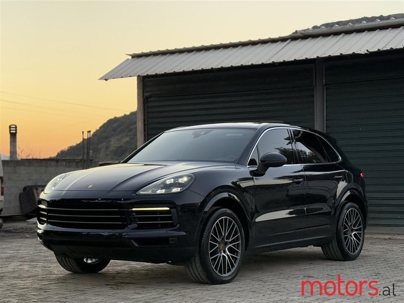 2020' Porsche Cayenne photo #1