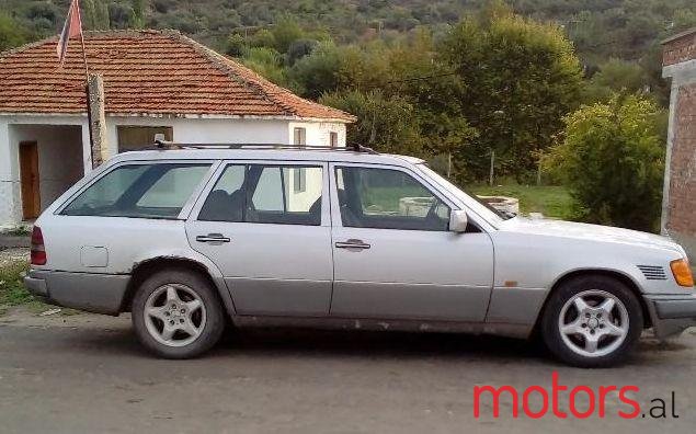 1990' Mercedes-Benz E-Class photo #2