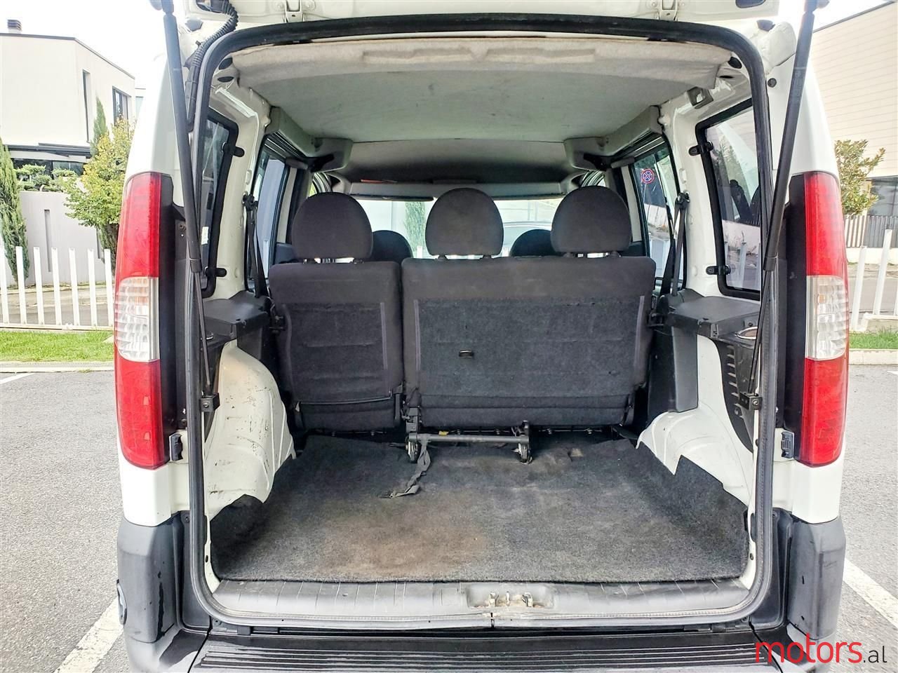 2009' Fiat Doblo photo #4