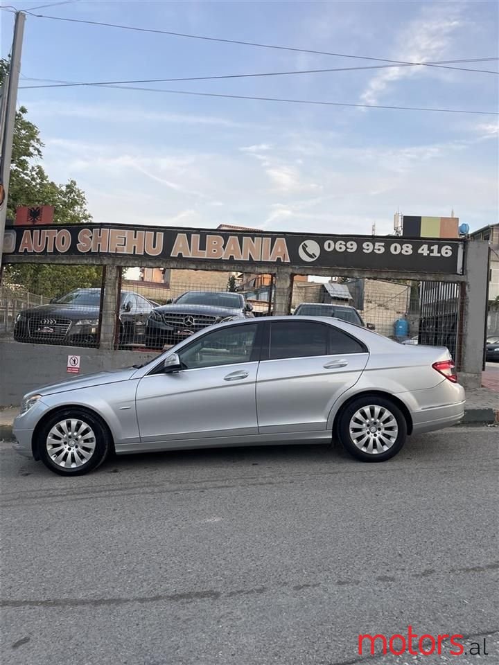 2009' Mercedes-Benz C 200 photo #3