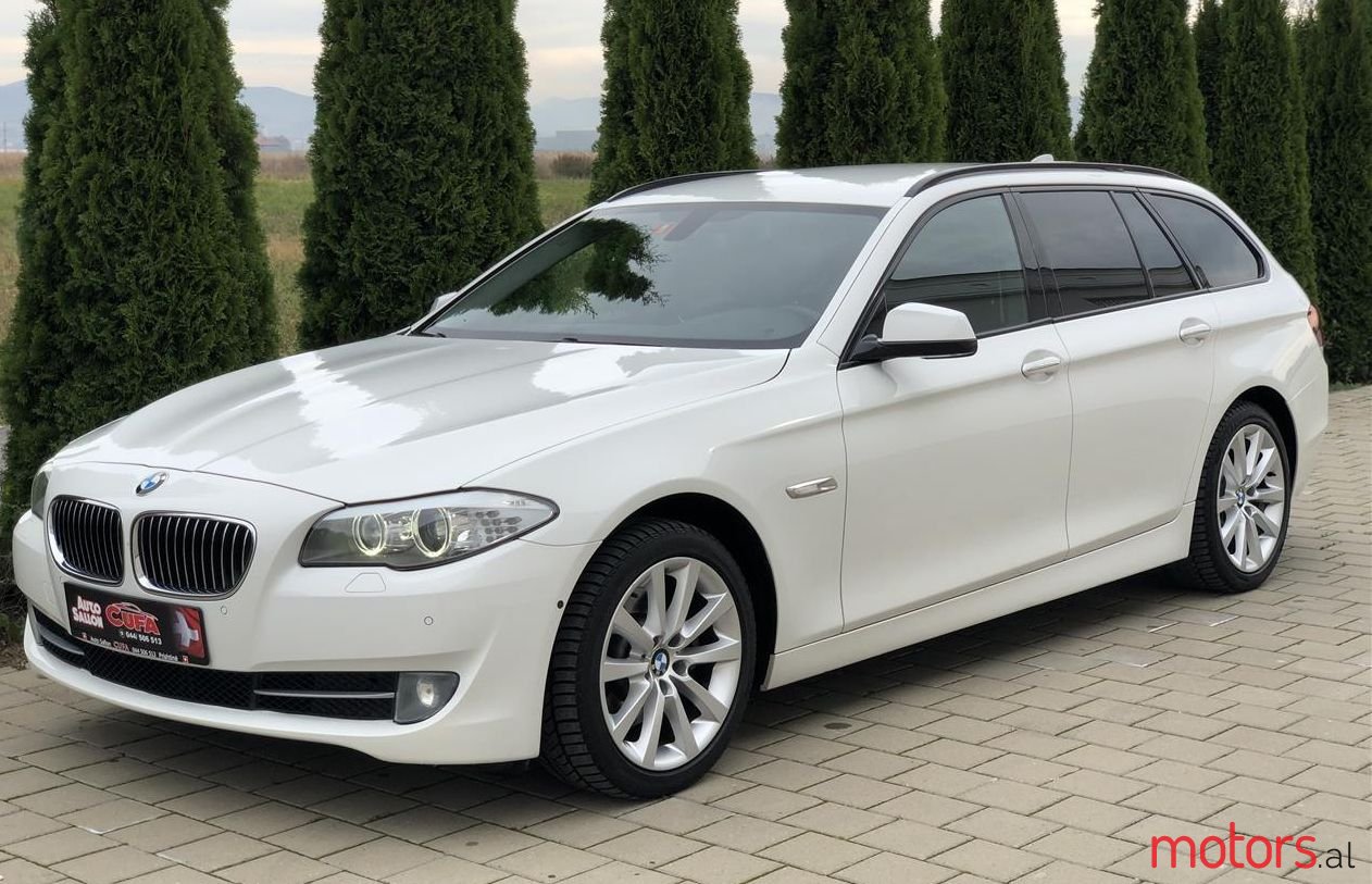 2013' BMW 520 photo #1