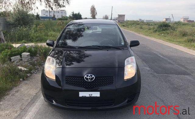 2007' Toyota Yaris photo #1