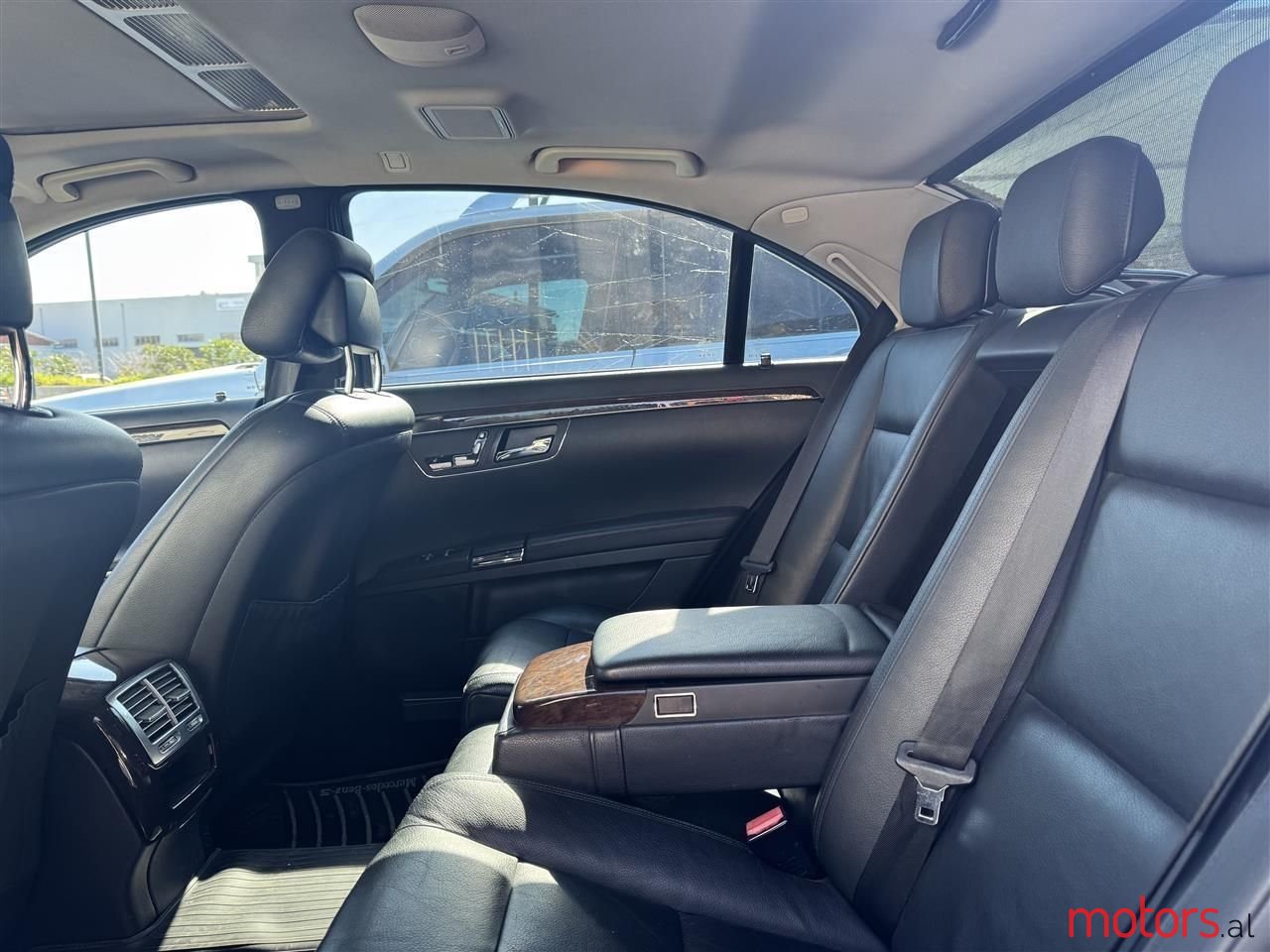 2010' Mercedes-Benz S 350 photo #2