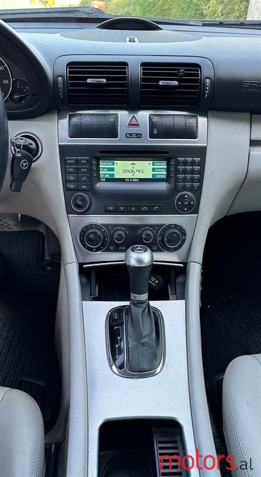2005' Mercedes-Benz C 200 photo #3
