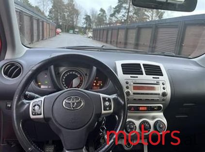 2011' Toyota Urban Cruiser photo #5